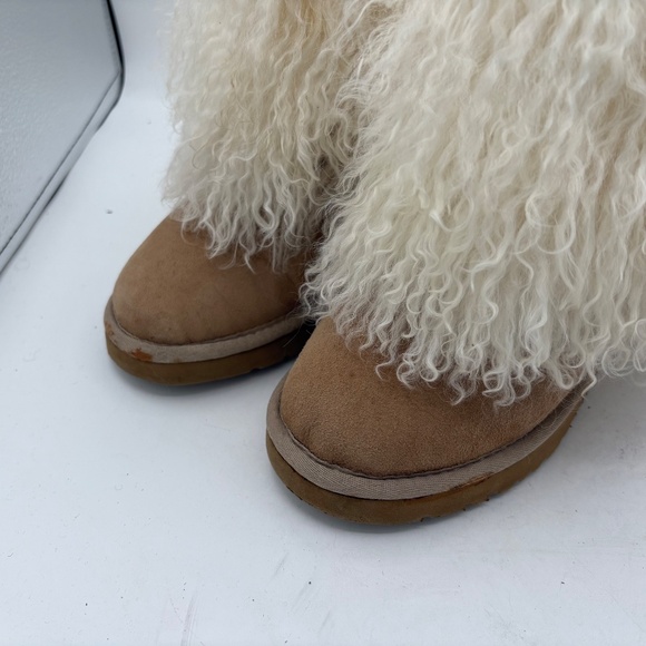 UGG Mongolian Sheepskin Cuff Short Boots 6 Ski Apres Furry Rare Fur Sand Cream - Picture 5 of 15